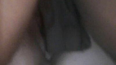 Vienas vaikinas turės grupinę pornografiją su dviem kalėmis ir cum.