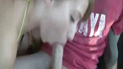 Puošnus brunetė vyras pakliuvo po atpalaiduojančio masažo.