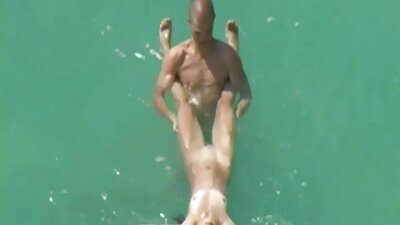 Sekso video dvigubas smūgis į moterų makštį.