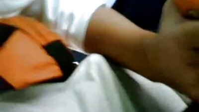 Busty sexy brunetė vyras fucks analinis su dideliu penis.