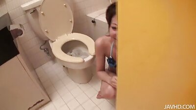 Liesa kalytė buvo pakviesta į pornografinį vakarėlį.